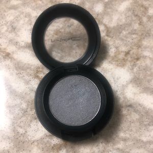 MAC Cosmetics Eyeshadow Silver Ring